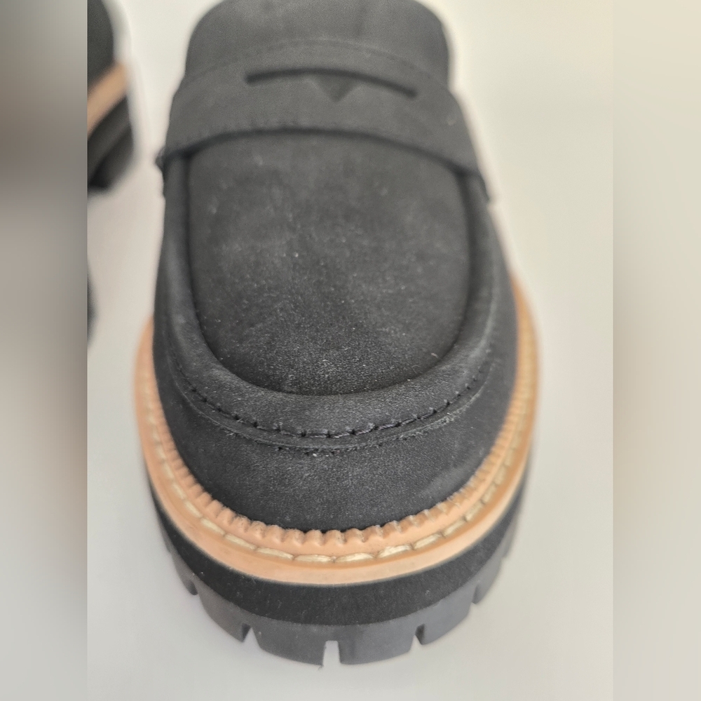TOMS Cara Black Leather Lug Sole Loafers 6.5W Wide NWT - Picture 3 of 9